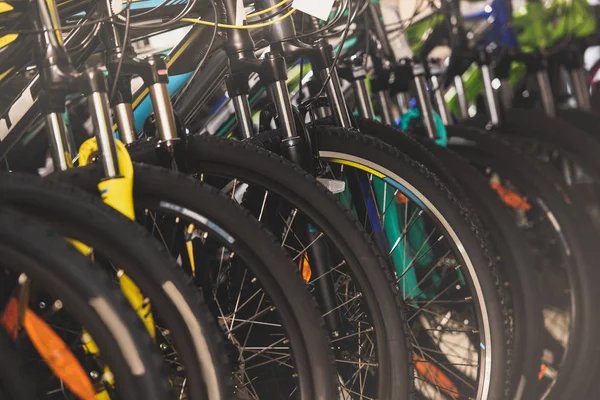 Comment la location de vélos électriques peut améliorer votre santé ?
