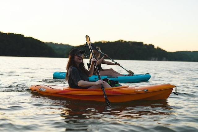 Astuces et formations pour débuter en canoë